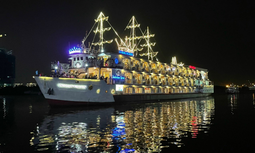 Tiệc Buffet Tàu Indochina Queen Chào Mừng Tết Dương Lịch 2022